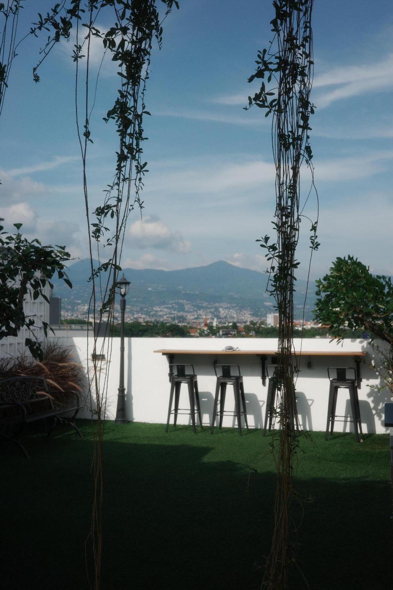 Hotel Buminakura à Bandung Extérieur photo